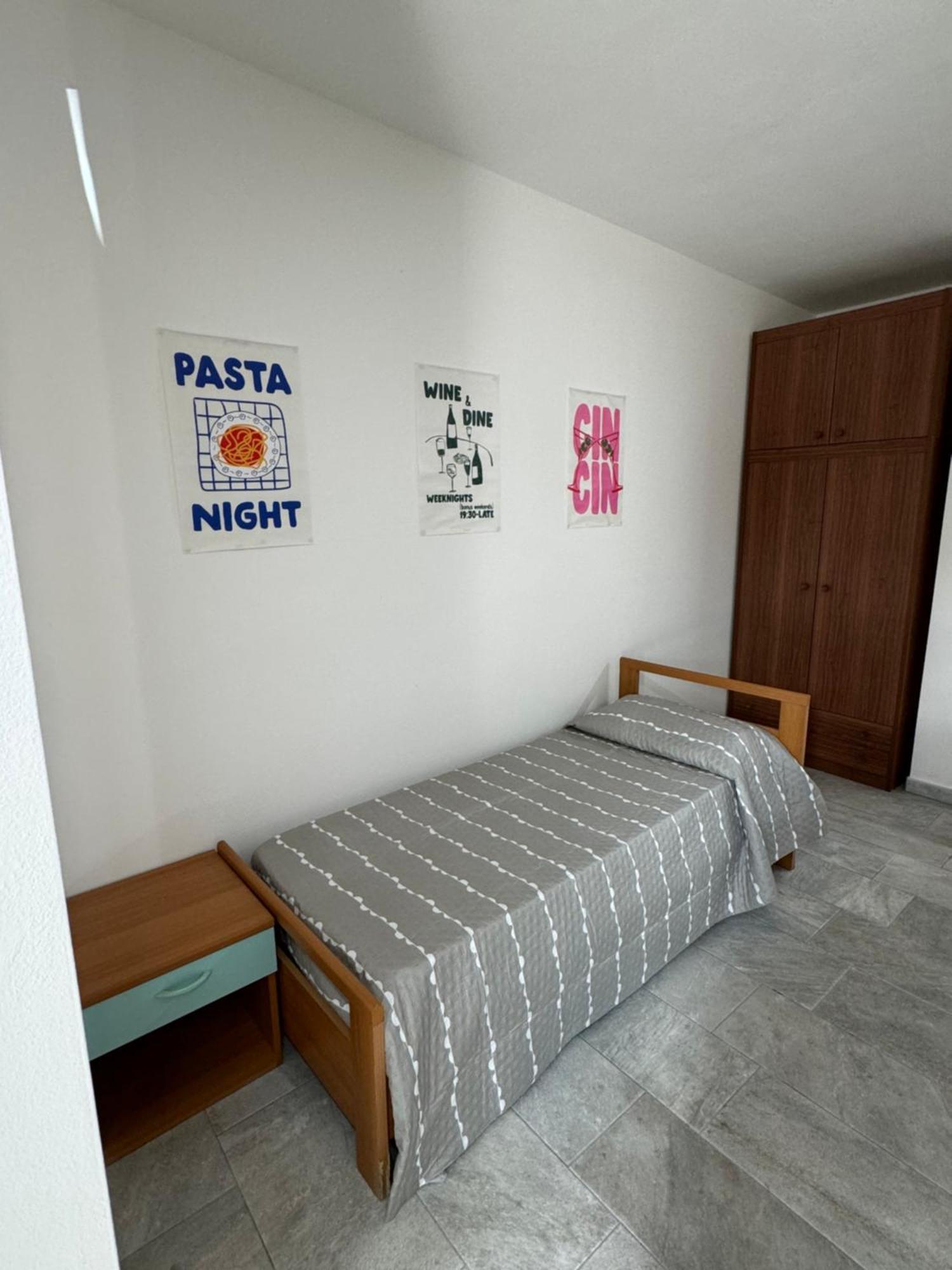B&B Da Lucia Pula Εξωτερικό φωτογραφία